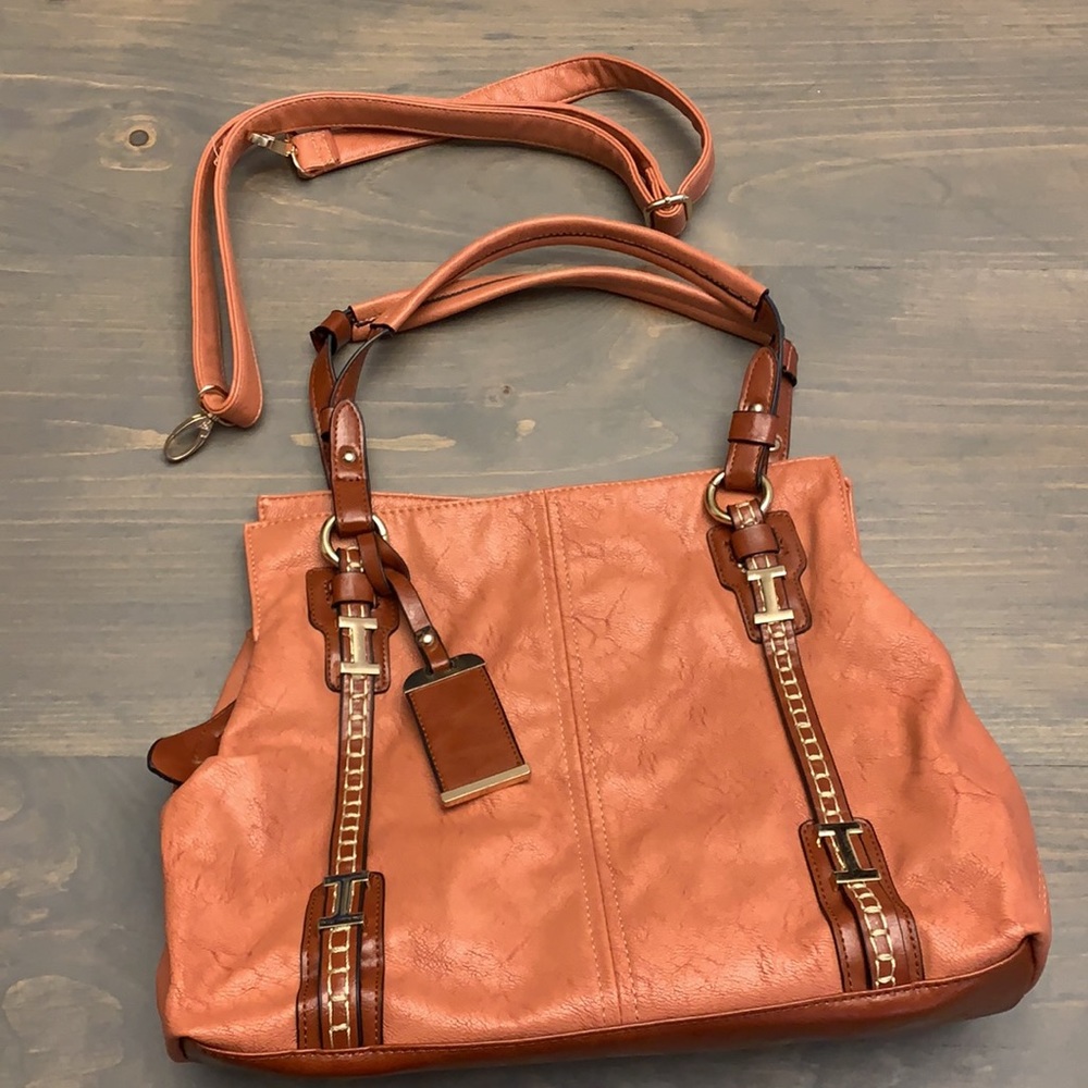 Fashion Handbag - Picture 2 of 6